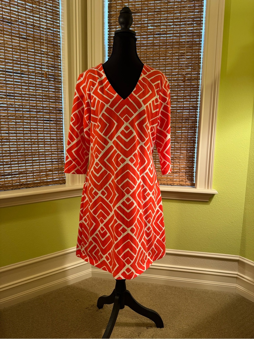 MAHI GOLD Coral & White Geometric V-Neck Midi Dress